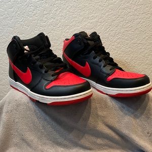 Nike Dunks High Top. Black and Red